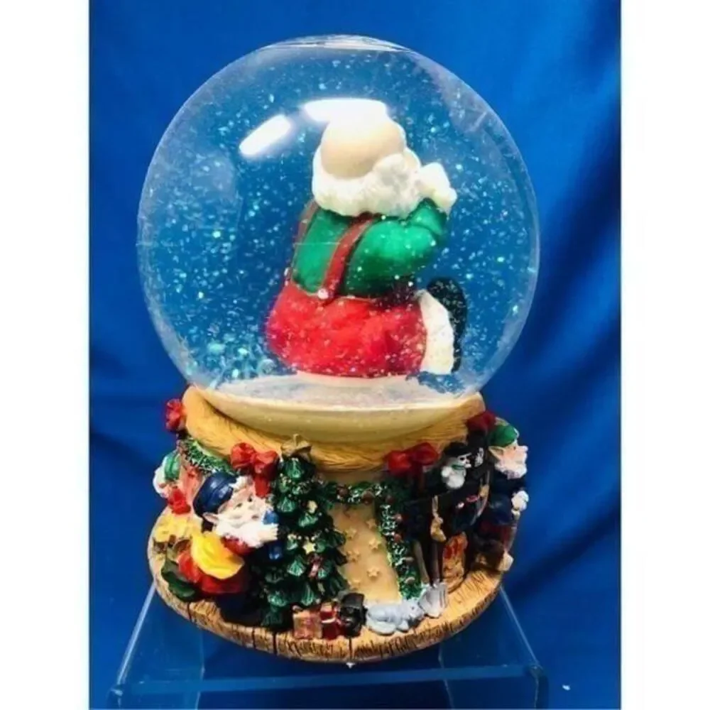 Joy bride Magical Musical Dancing Waterball Santa vintage 6”x4.5”